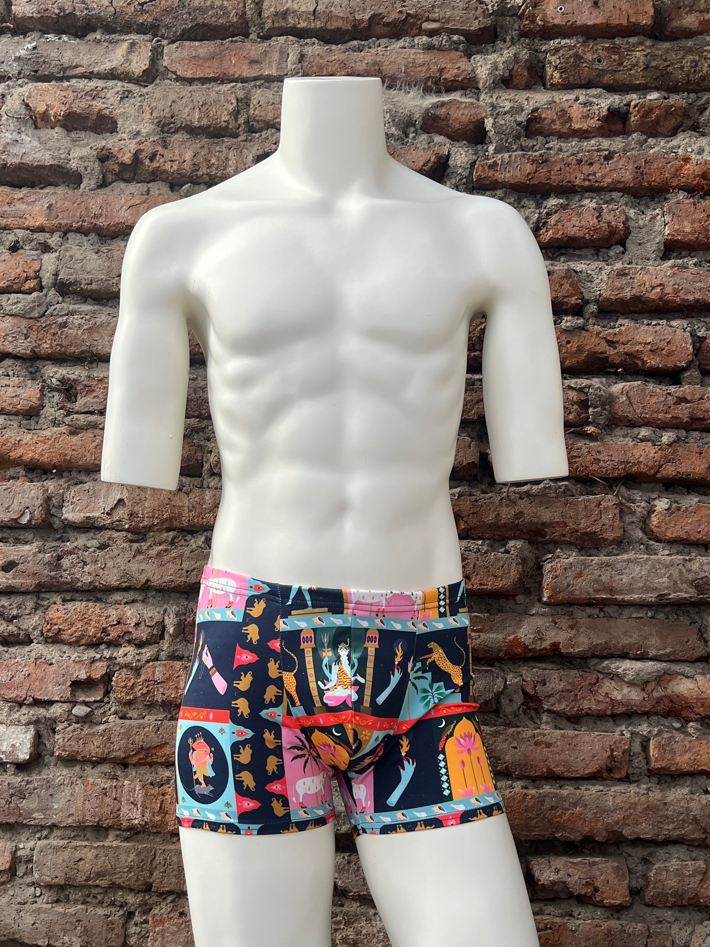 Short Hombre Shiva