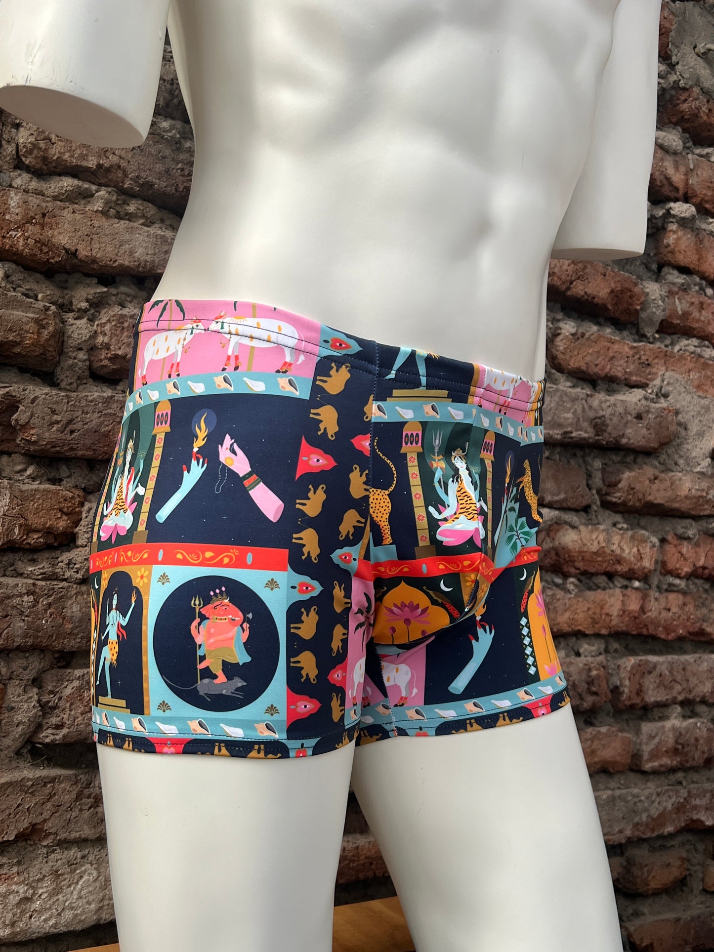 Short Hombre Shiva